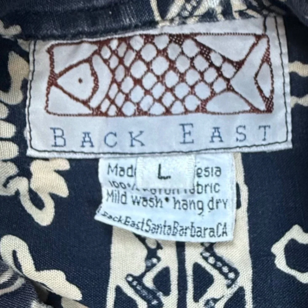 Back East Santa Barbara Mens Large Rayon Tribal Palm Tree Gecko ButtonDown Shirt
